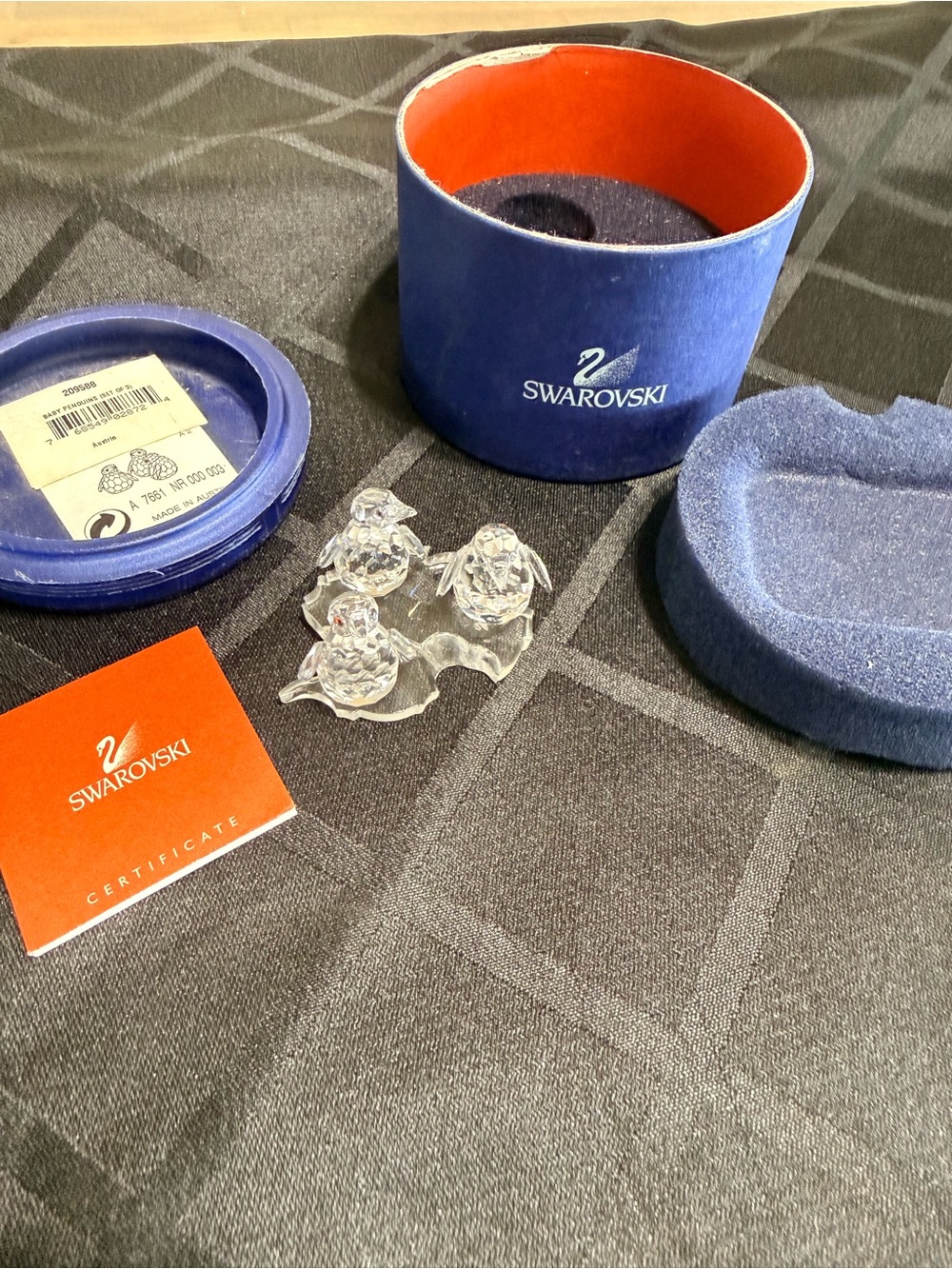 Swarovski Crystal Retired Baby Penguins Set of 3 on Iceberg Base New in Box